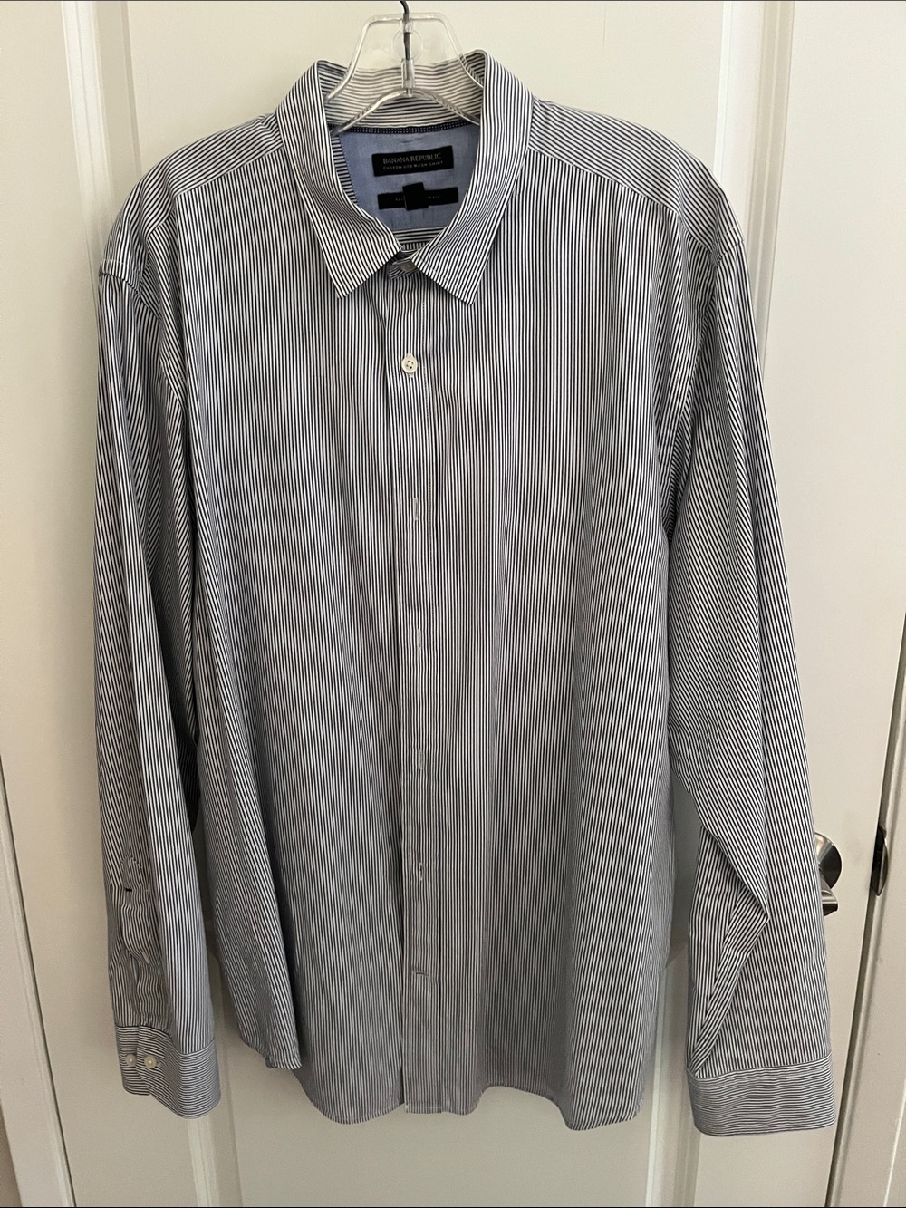 Banana Republic Men's Navy and White Pinstripe Dress Shirt